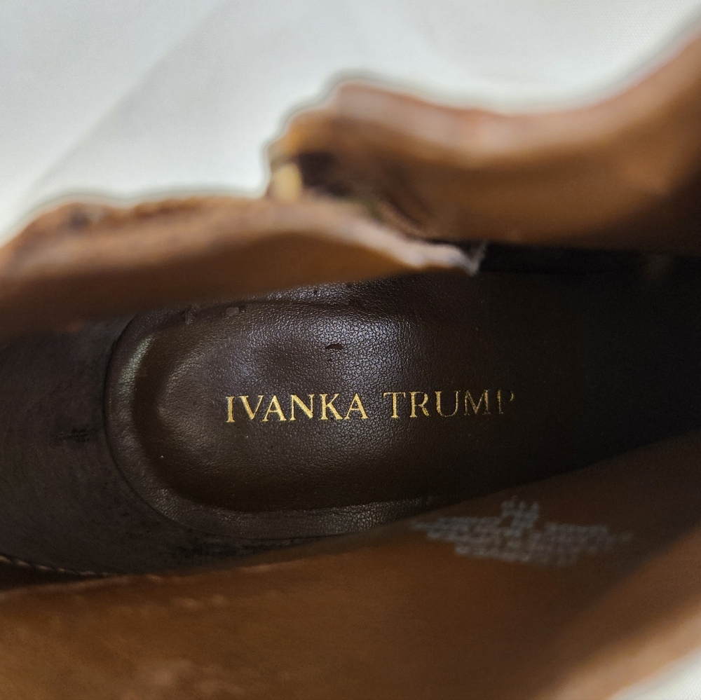 Ivanka Trump Brown Suede Ankle Booties – Size 9M - Picture 9 of 10